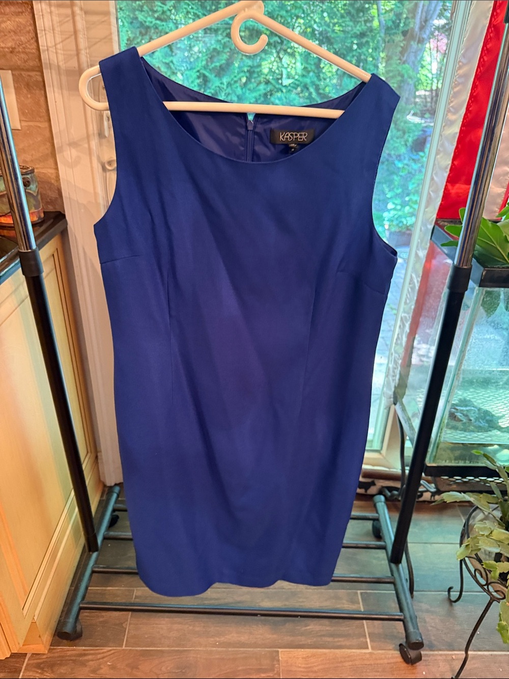 Kasper Sleeveless Mini Sheath Dress in Blue
